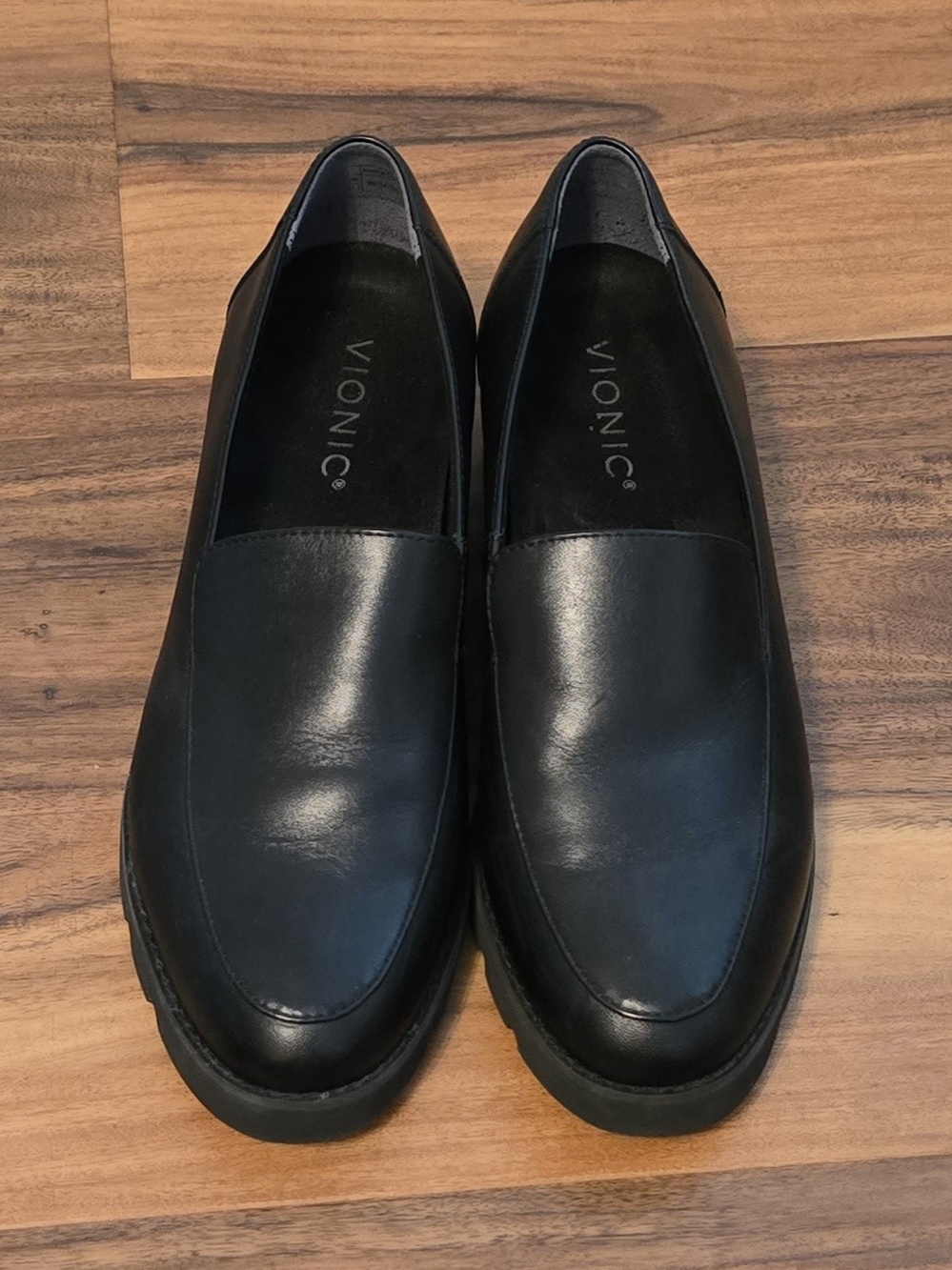 Vionic Black Leather Slip-On Kensley loafers, Size 6.5, Euc